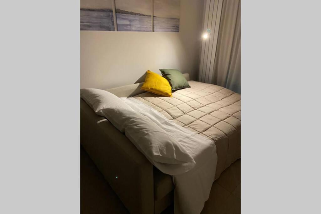 B&B Piano1 Interno5 - Accogliente E Moderno Bilocale Vicino Al Centro Салерно Экстерьер фото